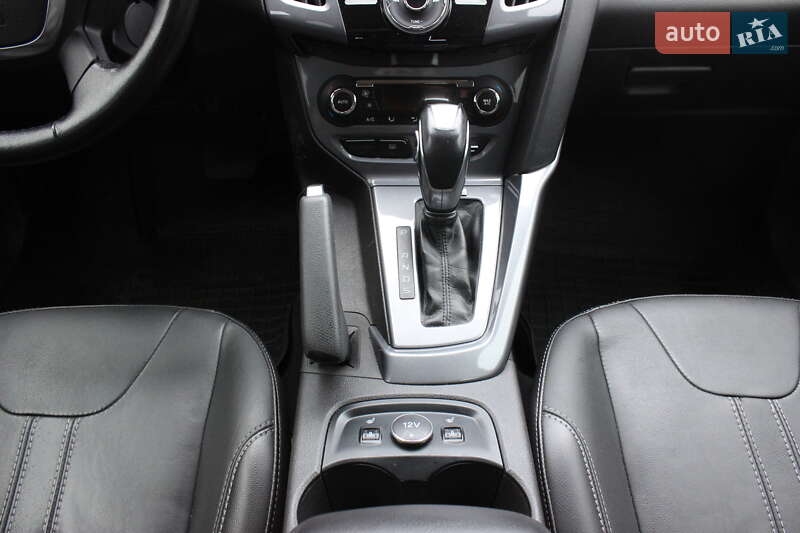 Хэтчбек Ford Focus 2014 в Киеве