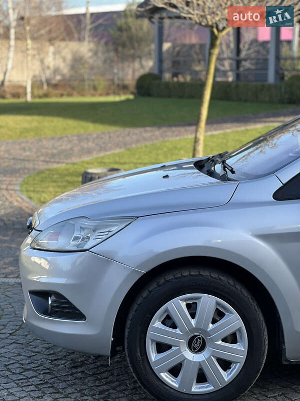 Универсал Ford Focus 2008 в Жовкве
