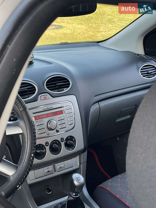 Универсал Ford Focus 2008 в Жовкве