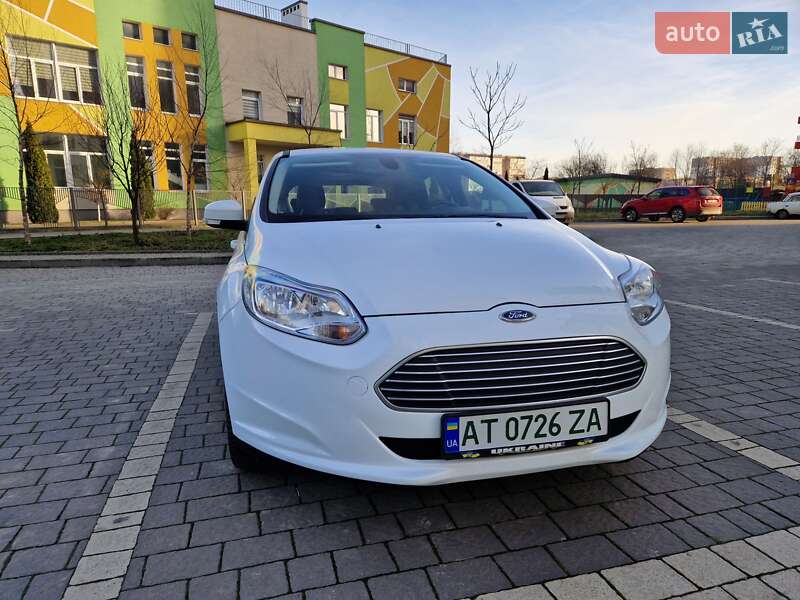 Хэтчбек Ford Focus 2014 в Ивано-Франковске