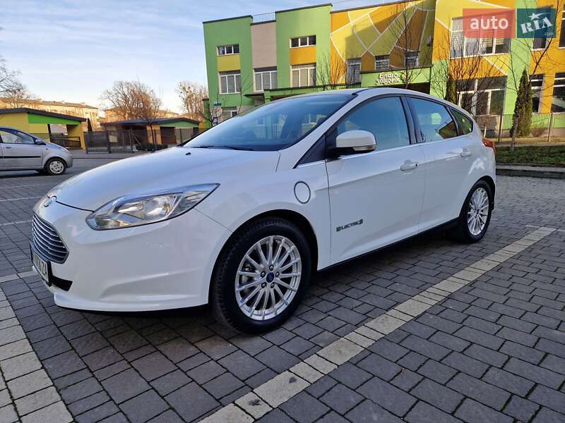 Хэтчбек Ford Focus 2014 в Ивано-Франковске