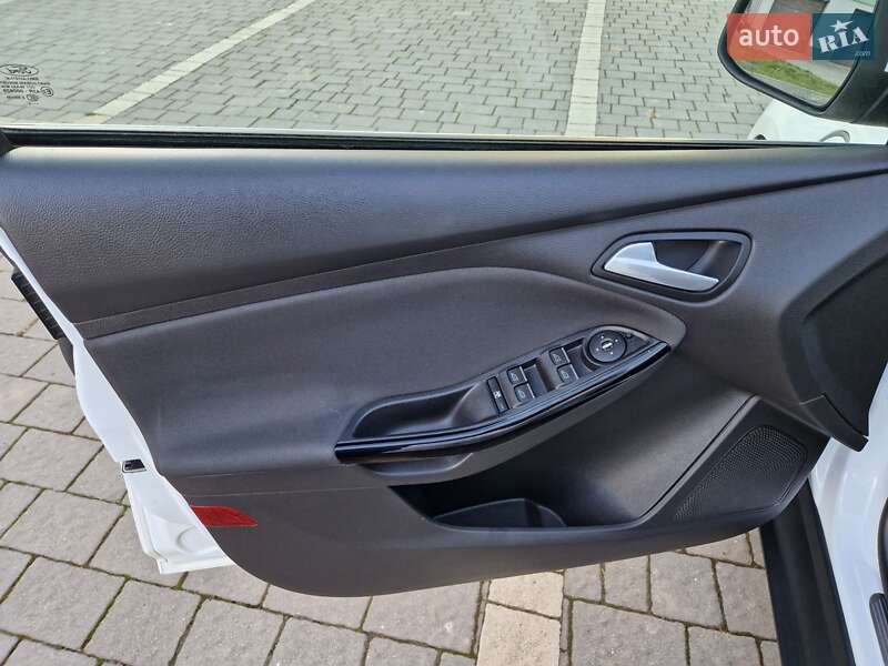 Хэтчбек Ford Focus 2014 в Ивано-Франковске