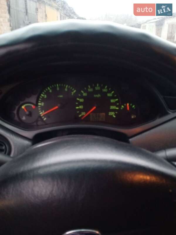 Седан Ford Focus 2000 в Знаменке