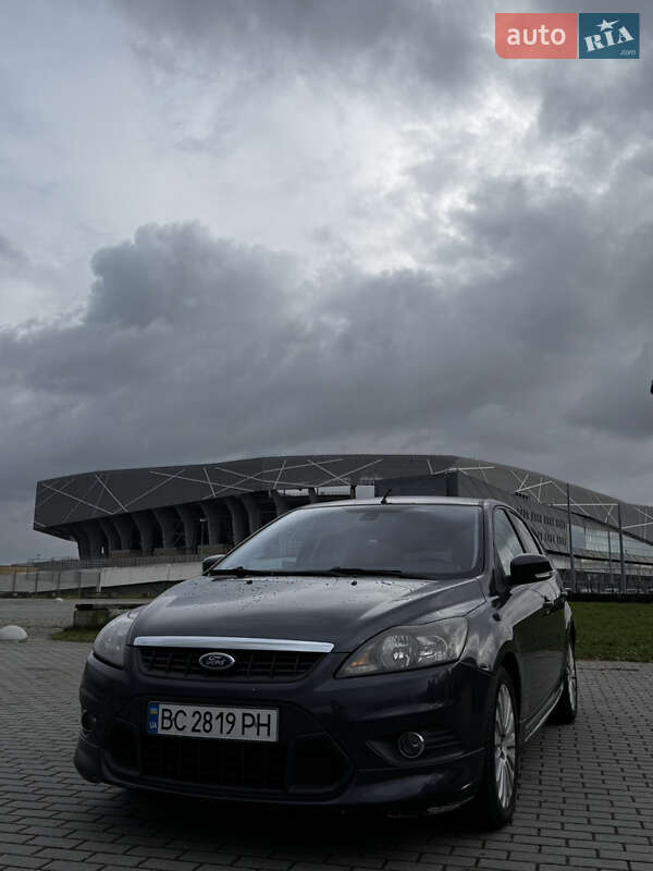 Хэтчбек Ford Focus 2010 в Львове