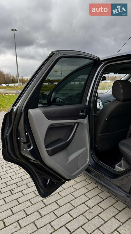 Хэтчбек Ford Focus 2010 в Львове