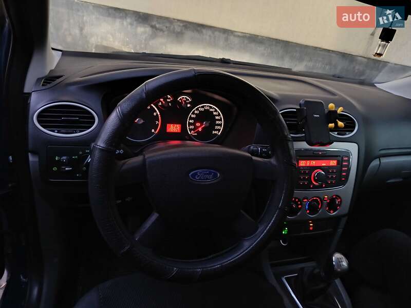 Хэтчбек Ford Focus 2011 в Львове