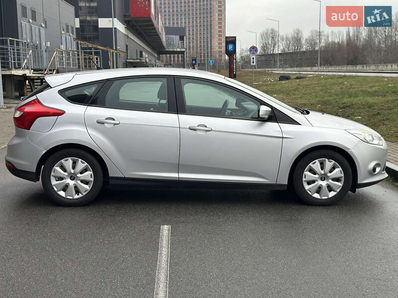 Хэтчбек Ford Focus 2012 в Киеве