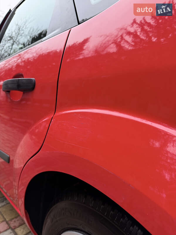 Хэтчбек Ford Focus 2004 в Кременчуге