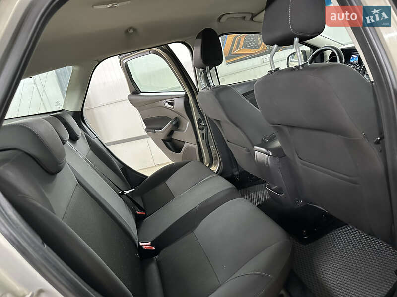 Универсал Ford Focus 2015 в Дрогобыче фото 44 Универсал Ford Focus 2015 в Дрогобыче