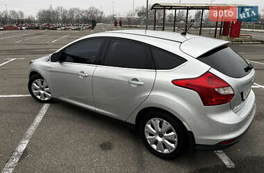 Хэтчбек Ford Focus 2014 в Киеве