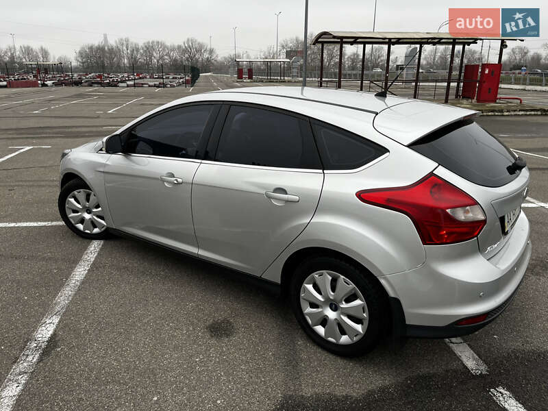 Хетчбек Ford Focus 2014 в Києві фото 48 Хетчбек Ford Focus 2014 в Києві