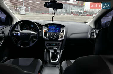 Хэтчбек Ford Focus 2014 в Киеве