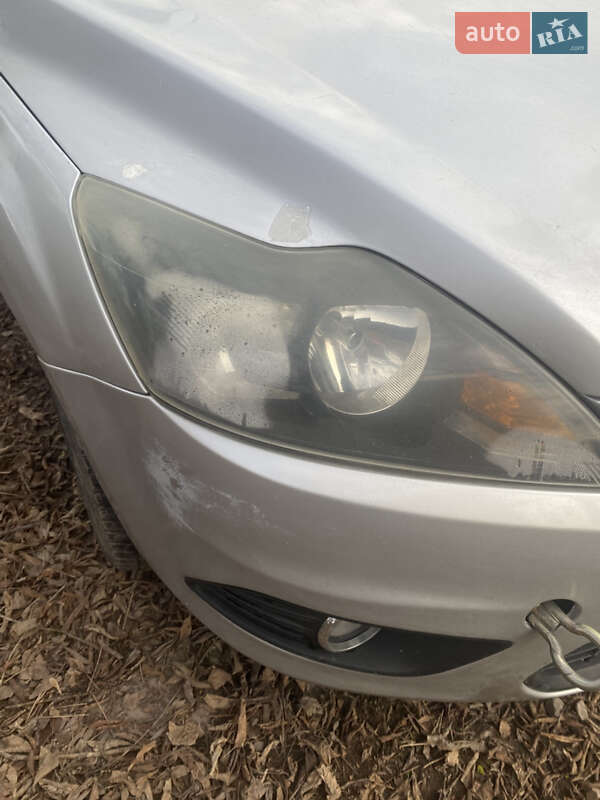 Хэтчбек Ford Focus 2008 в Бродах