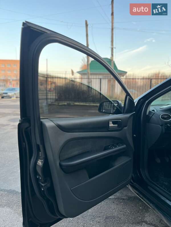 Хэтчбек Ford Focus 2007 в Бердичеве фото 8 Хэтчбек Ford Focus 2007 в Бердичеве
