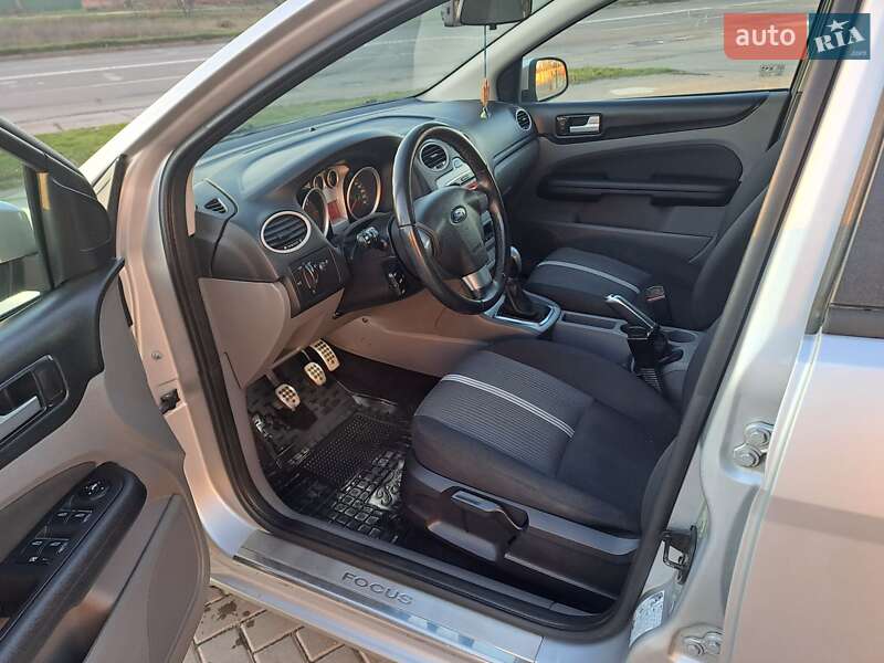 Універсал Ford Focus 2010 в Кропивницькому