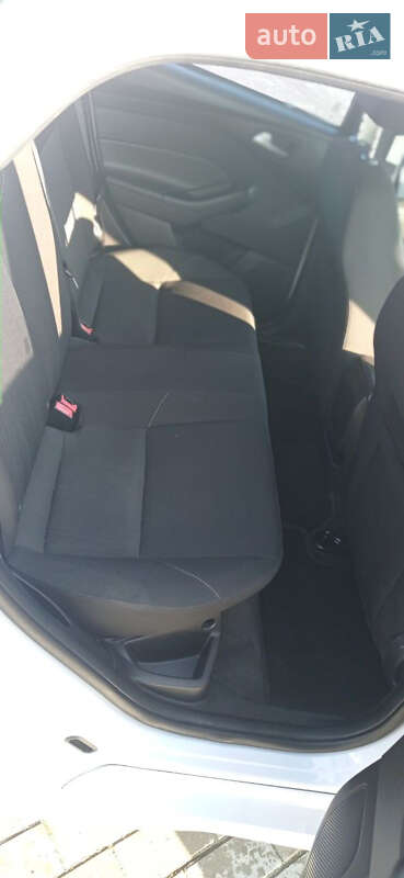 Седан Ford Focus 2015 в Шепетівці фото 12 Седан Ford Focus 2015 в Шепетівці