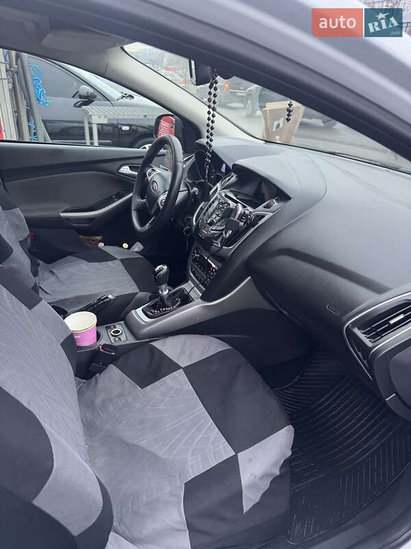 Универсал Ford Focus 2012 в Киеве фото 9 Универсал Ford Focus 2012 в Киеве