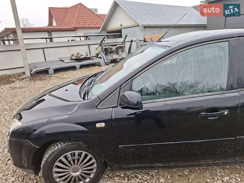 Хэтчбек Ford Focus 2007 в Вашковцах