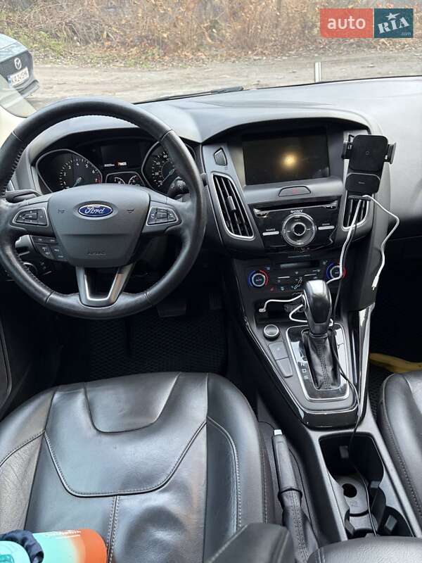 Седан Ford Focus 2017 в Киеве фото 4 Седан Ford Focus 2017 в Киеве