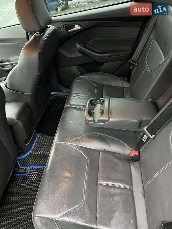 Седан Ford Focus 2015 в Киеве фото 12 Седан Ford Focus 2015 в Киеве