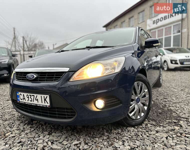 Хэтчбек Ford Focus 2010 в Смеле