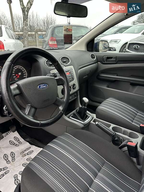 Хэтчбек Ford Focus 2010 в Смеле