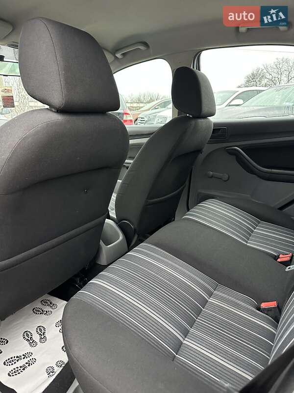 Хэтчбек Ford Focus 2010 в Смеле