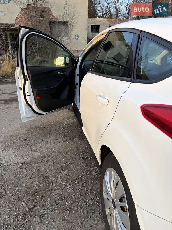 Хэтчбек Ford Focus 2016 в Львове