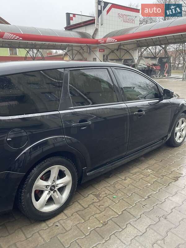 Универсал Ford Focus 2010 в Львове