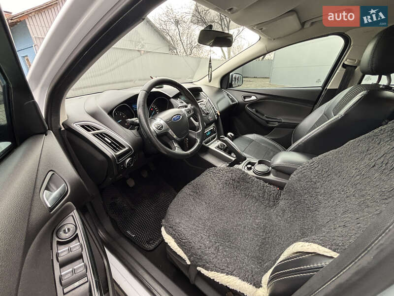 Хэтчбек Ford Focus 2013 в Полтаве