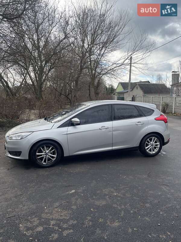 Хэтчбек Ford Focus 2015 в Новоалександровке