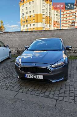 Хэтчбек Ford Focus 2015 в Мукачево