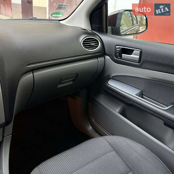 Хэтчбек Ford Focus 2008 в Ивано-Франковске