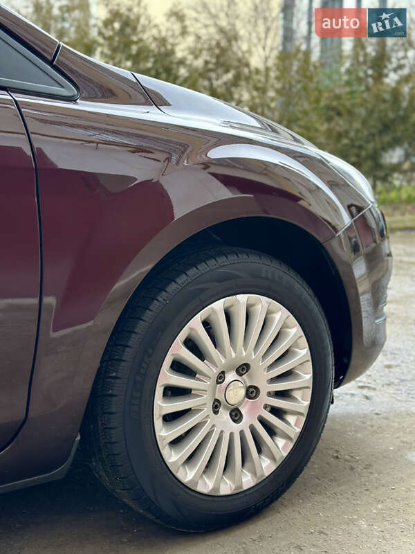 Хэтчбек Ford Focus 2008 в Ивано-Франковске