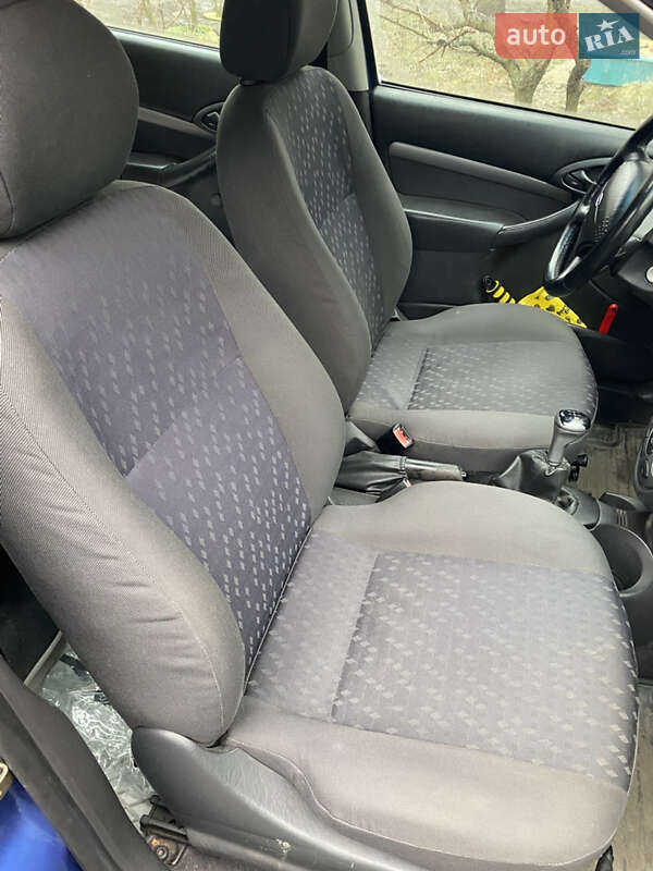 Хэтчбек Ford Focus 1999 в Первомайске