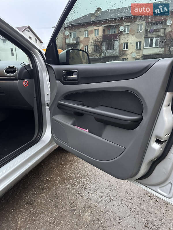 Універсал Ford Focus 2008 в Надвірній