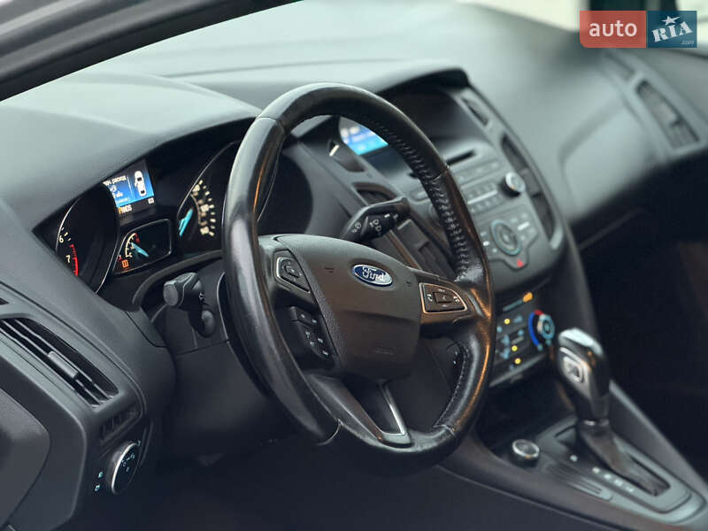 Седан Ford Focus 2015 в Запоріжжі