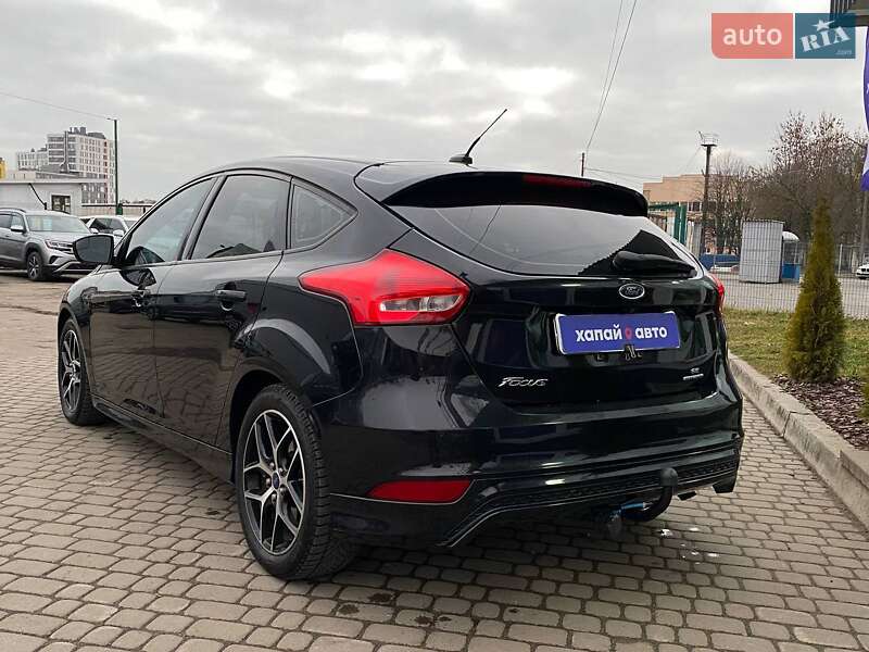 Хэтчбек Ford Focus 2015 в Львове