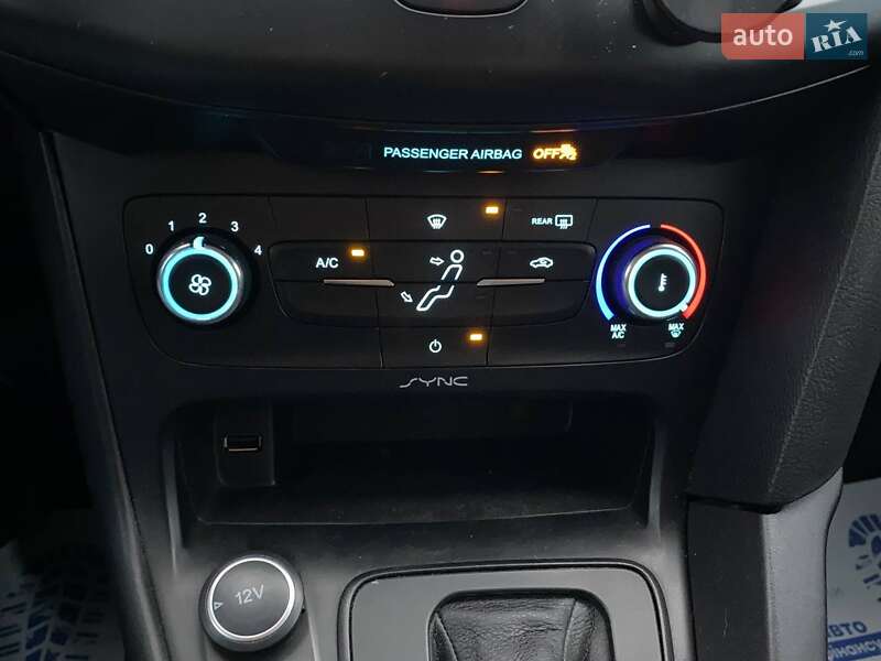 Хэтчбек Ford Focus 2015 в Львове