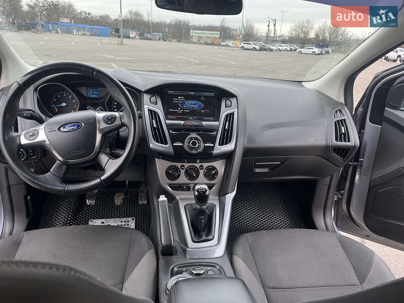 Хетчбек Ford Focus 2013 в Дніпрі
