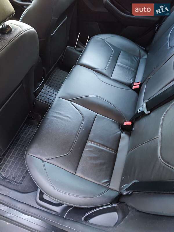 Хэтчбек Ford Focus 2015 в Чернигове