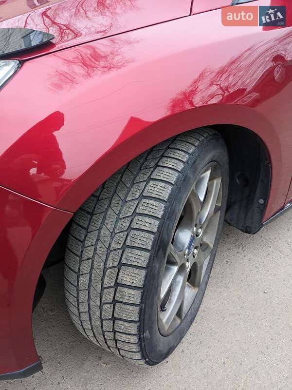 Седан Ford Focus 2013 в Сумах