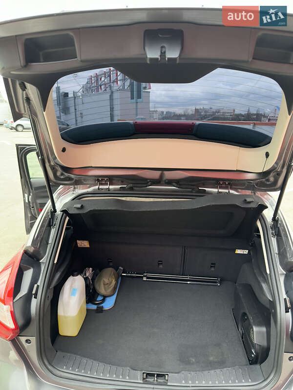 Хэтчбек Ford Focus 2013 в Киеве