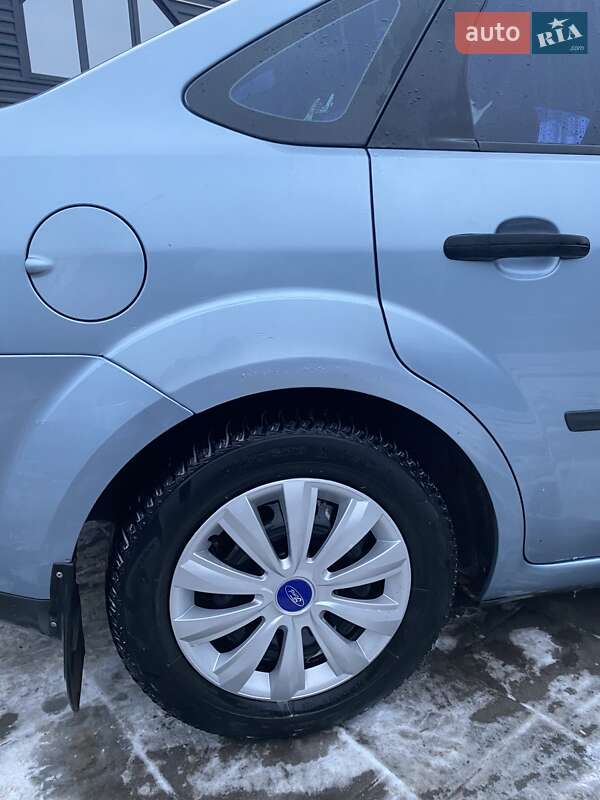 Седан Ford Focus 2006 в Дрогобыче