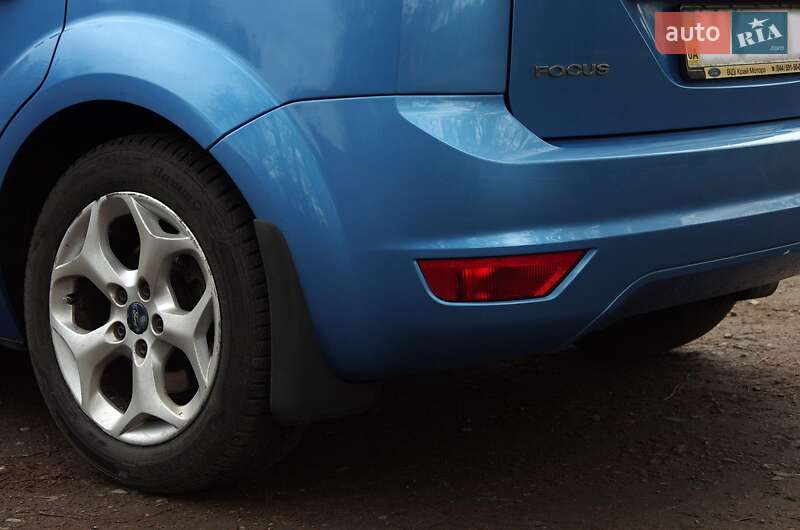 Хэтчбек Ford Focus 2010 в Ворзеле