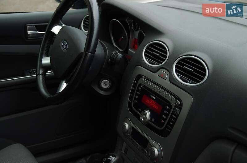 Хэтчбек Ford Focus 2010 в Ворзеле