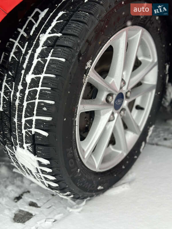 Седан Ford Focus 2015 в Дніпрі