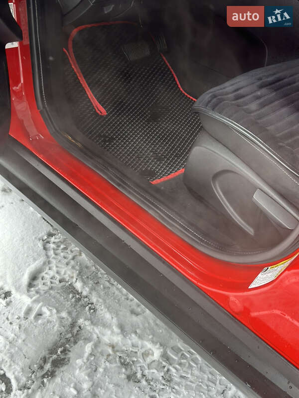 Седан Ford Focus 2015 в Дніпрі