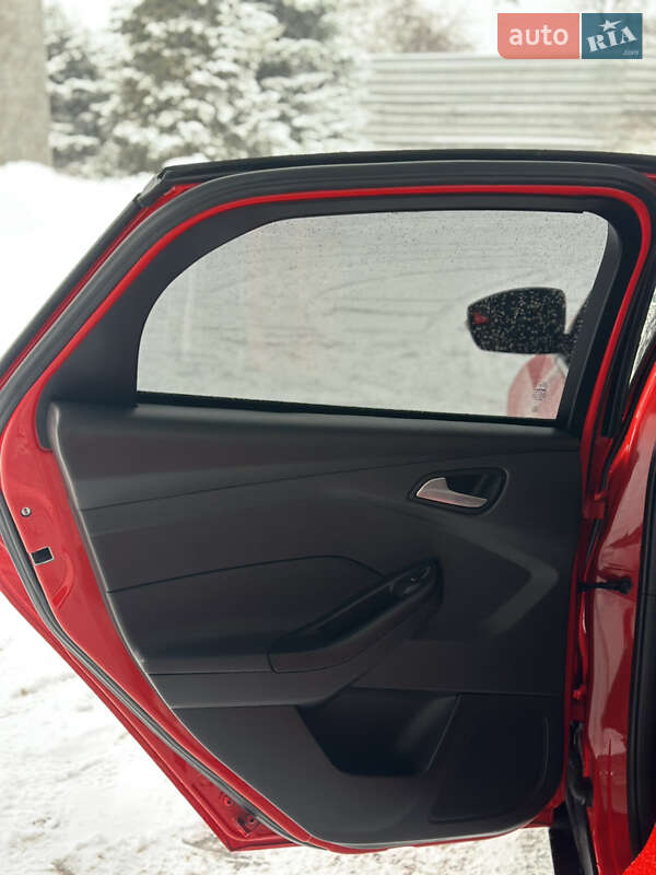 Седан Ford Focus 2015 в Дніпрі