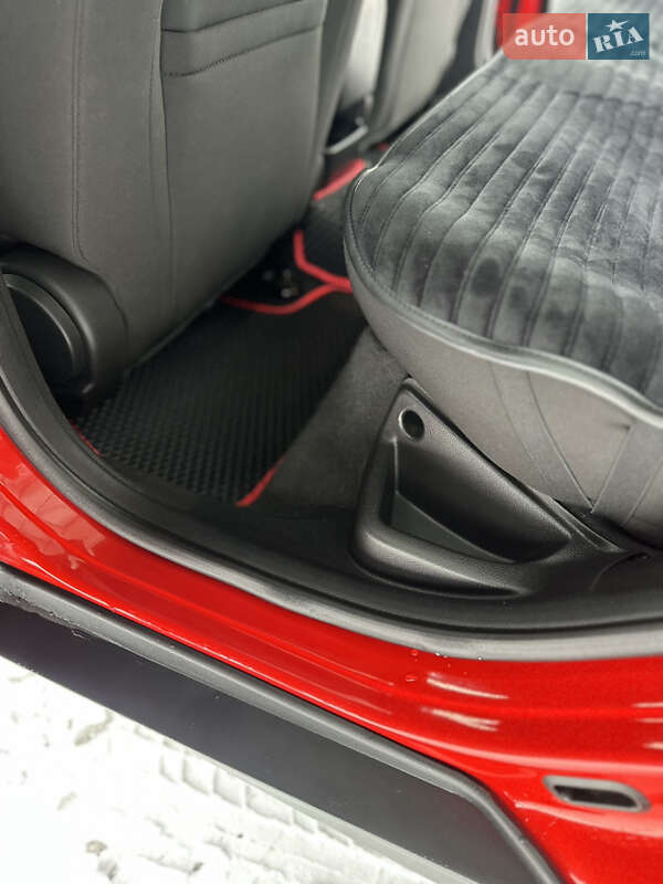 Седан Ford Focus 2015 в Дніпрі